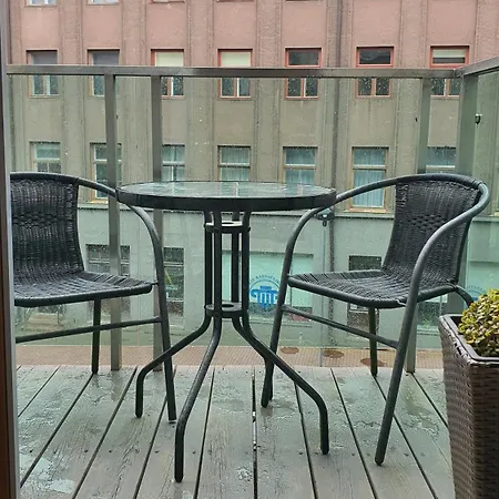 Kueueni Str Center * 타르투