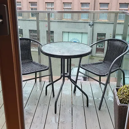 Apartment Kueueni Str Center *