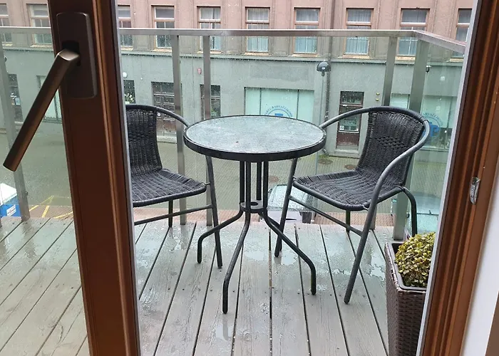 Apartment Kueueni Str Center *